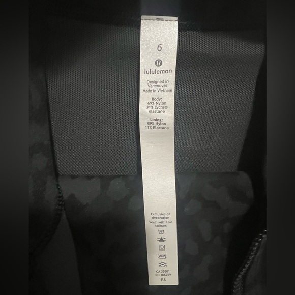 Lululemon Set Top and Bottom - Picture 16 of 16